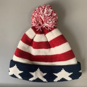 Brand: Do Everything in Love Size: One size Color: Red, off white, blue